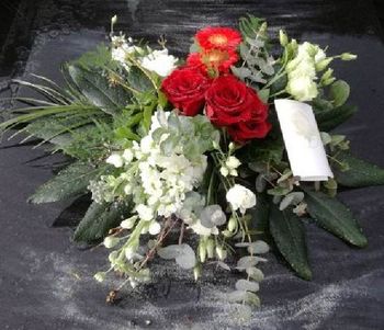 Bloemstuk rode rozen